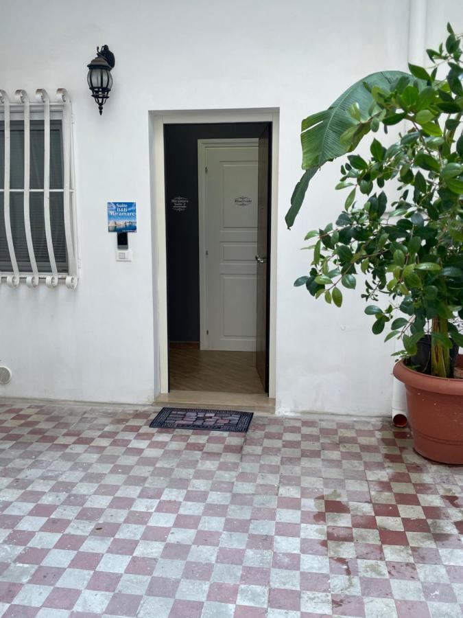 B&B Miramare Suite Borgo Таранто Экстерьер фото
